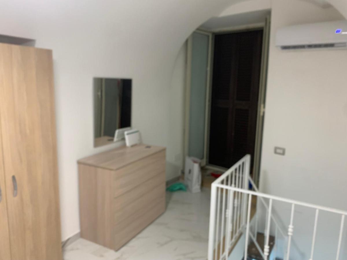 Апартаменты Viky House Chiaja 1 Неаполь Экстерьер фото